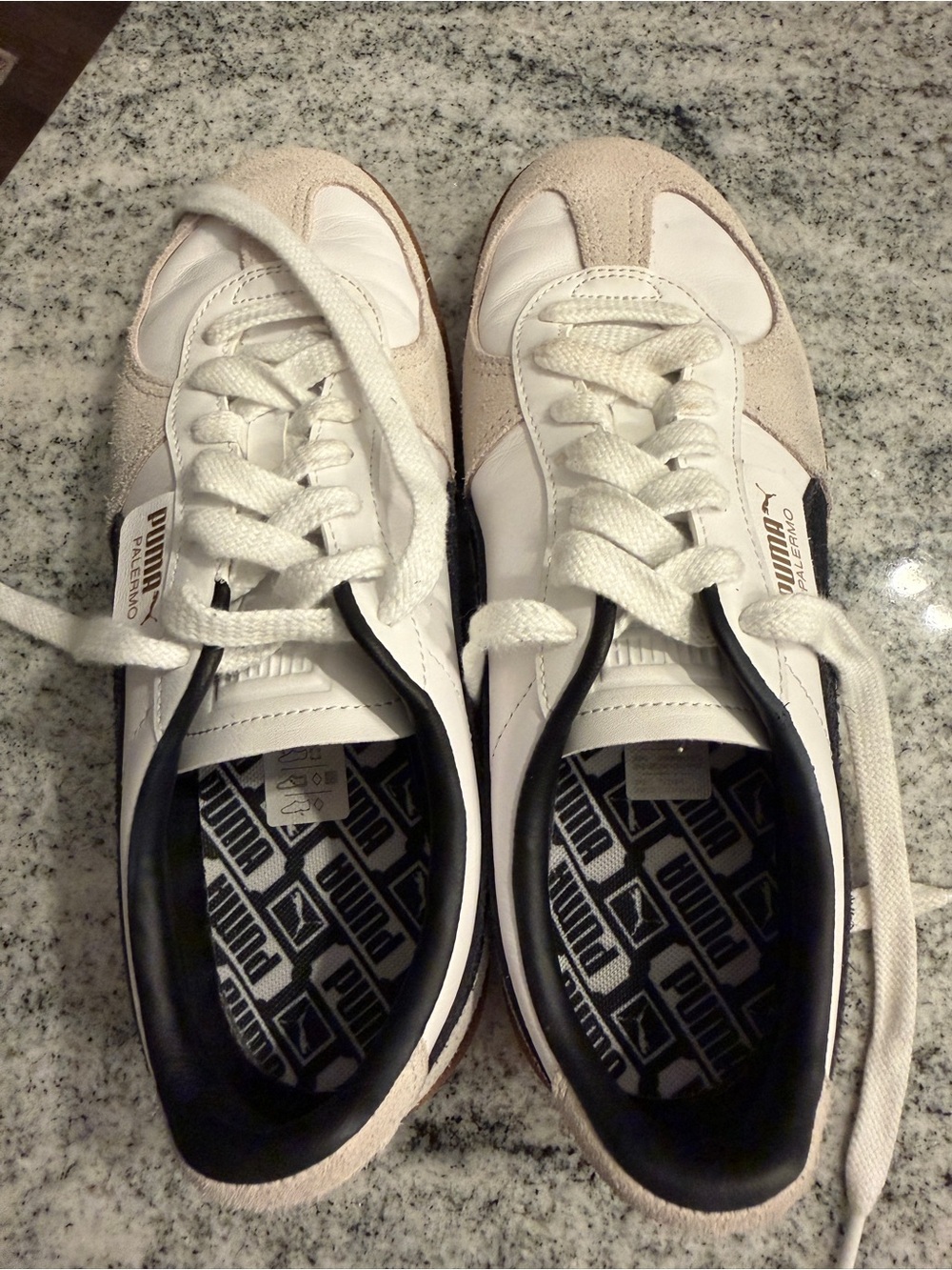 Puma White & Black Palermo Low-Top Sneakers size 9 women’s - Picture 2 of 7
